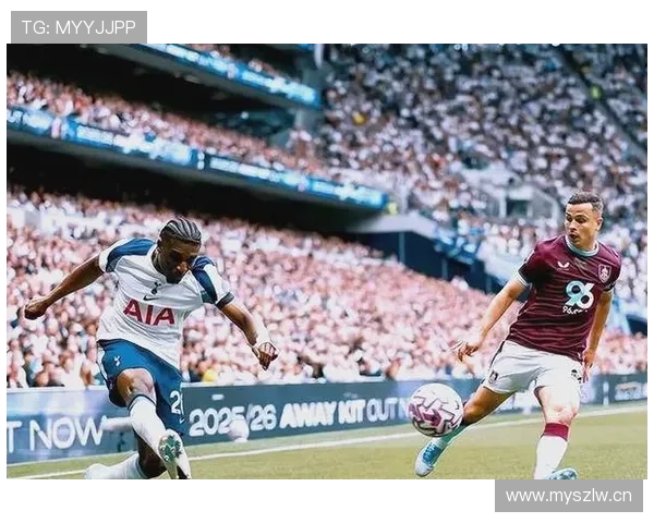 库杜斯与萨卡：英超边锋发展路径对比