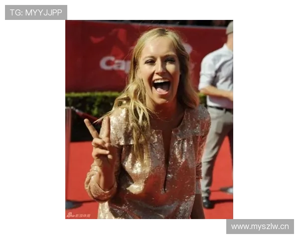 埃琳·安德森这居然是她出场前的化妆包……太不像运动员了吧？！