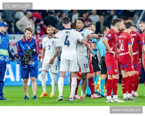 贝林厄姆与赖斯：中场分工及战术角色对比分析